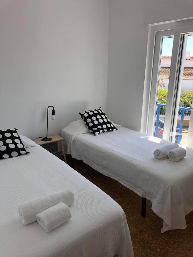 فيلا Sunshine Patio Getaway فيلا نوفا دو ميلفونتس المظهر الخارجي الصورة